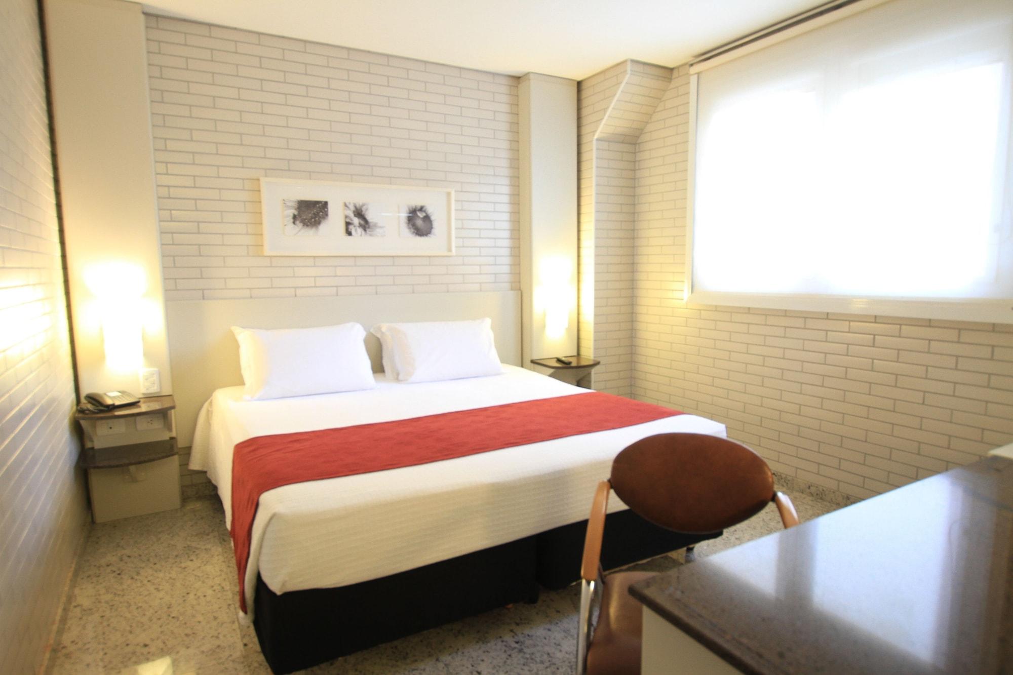 Hotel Confiance Batel クリチバ エクステリア 写真