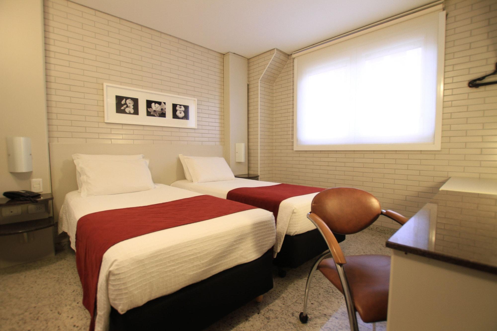 Hotel Confiance Batel クリチバ エクステリア 写真