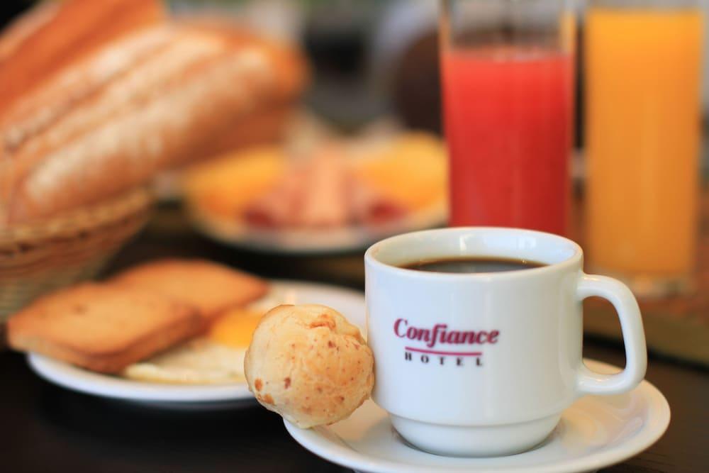 Hotel Confiance Batel クリチバ エクステリア 写真