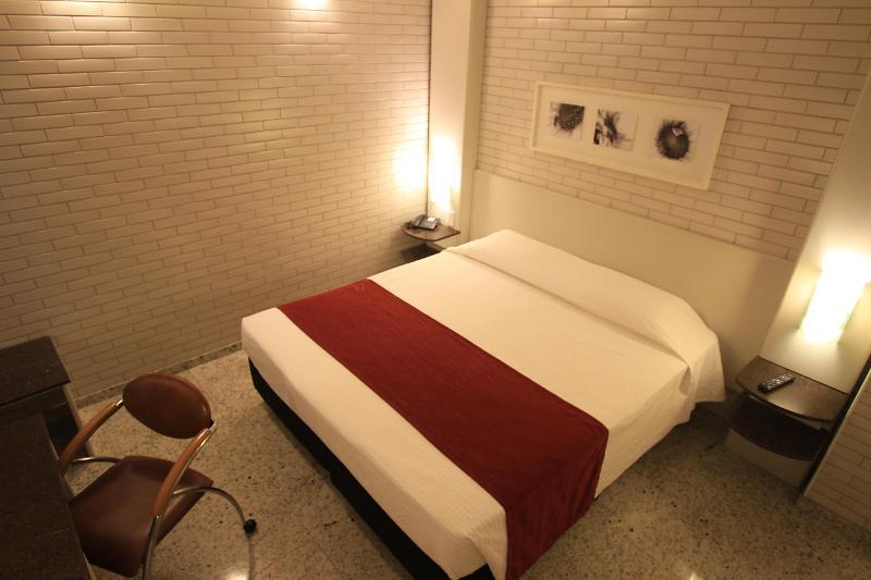 Hotel Confiance Batel クリチバ エクステリア 写真