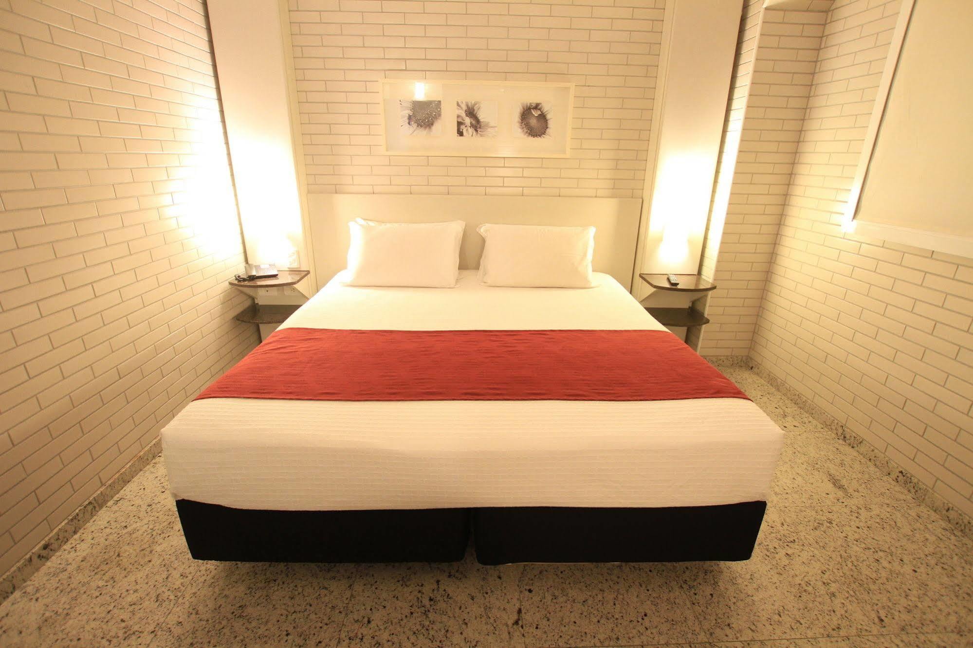 Hotel Confiance Batel クリチバ エクステリア 写真